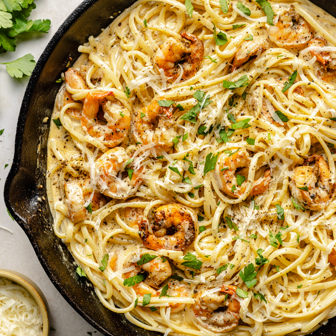 Easy Creamy Garlic Shrimp Pasta – Quick, Delicious Shrimp Pasta In Garlic Cream Sauce.